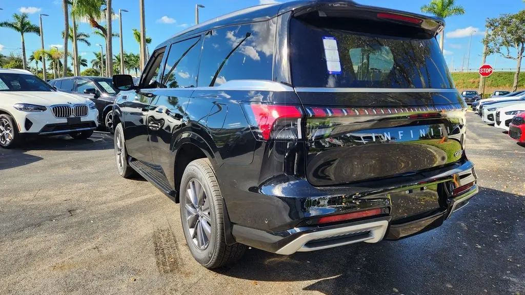 2026 INFINITI QX80 Pure