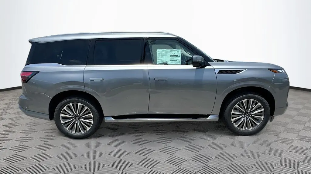 2027 INFINITI QX80 Luxe
