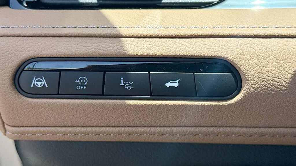 2027 INFINITI QX80 Luxe
