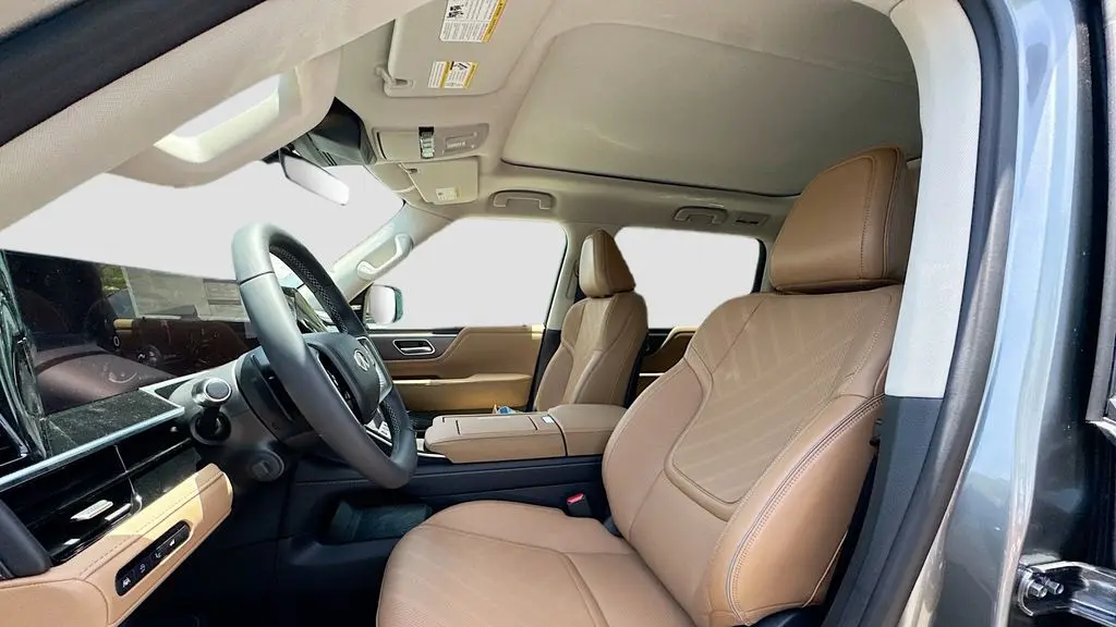 2027 INFINITI QX80 Luxe