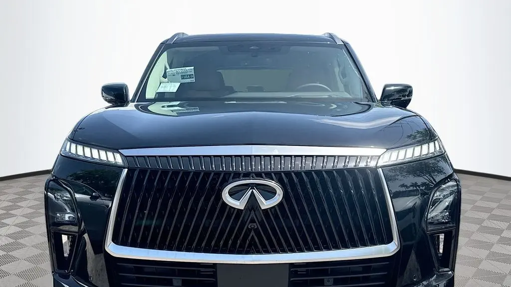 2027 INFINITI QX80 Luxe