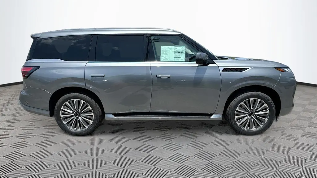 2027 INFINITI QX80 Luxe