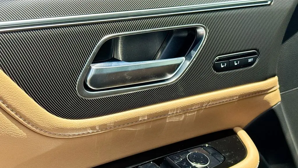 2027 INFINITI QX80 Luxe