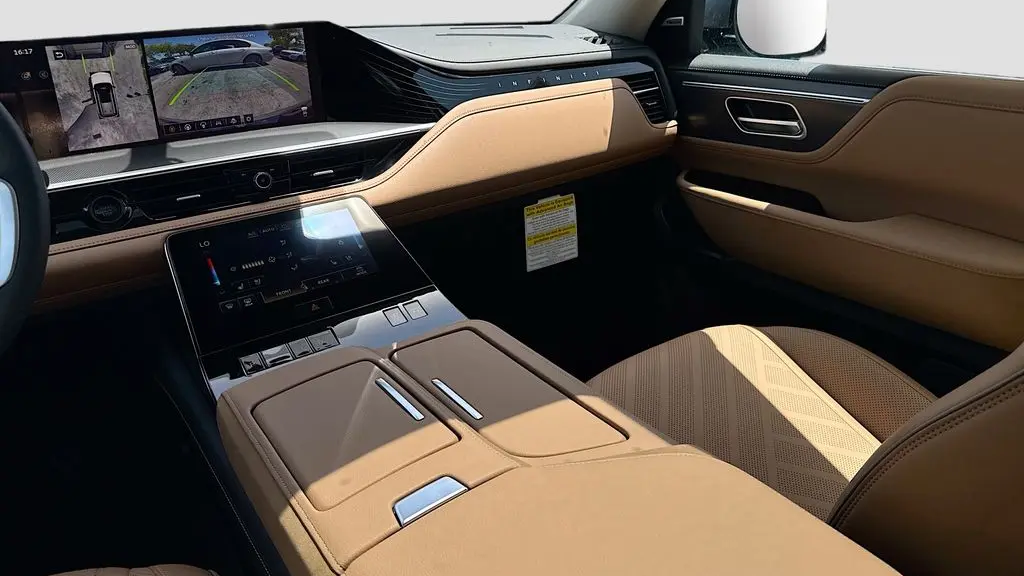 2027 INFINITI QX80 Luxe