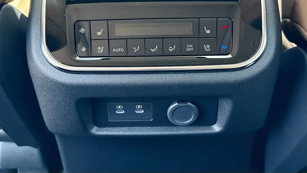 2027 INFINITI QX80 Luxe