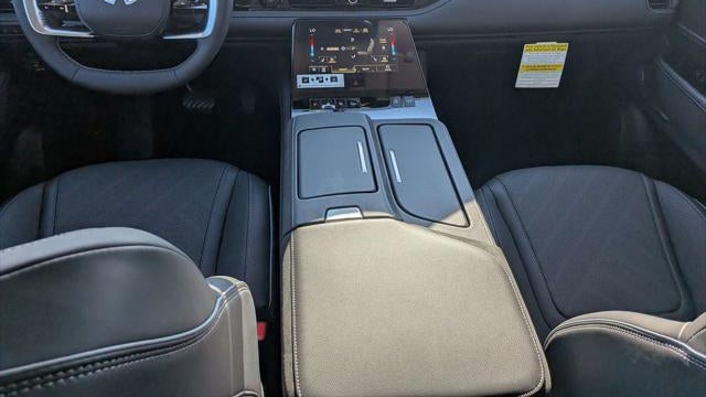 2027 INFINITI QX80 Luxe