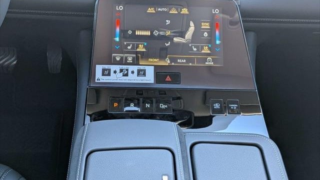 2027 INFINITI QX80 Luxe