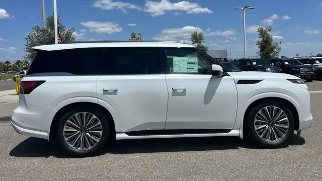2026 INFINITI QX80 Luxe