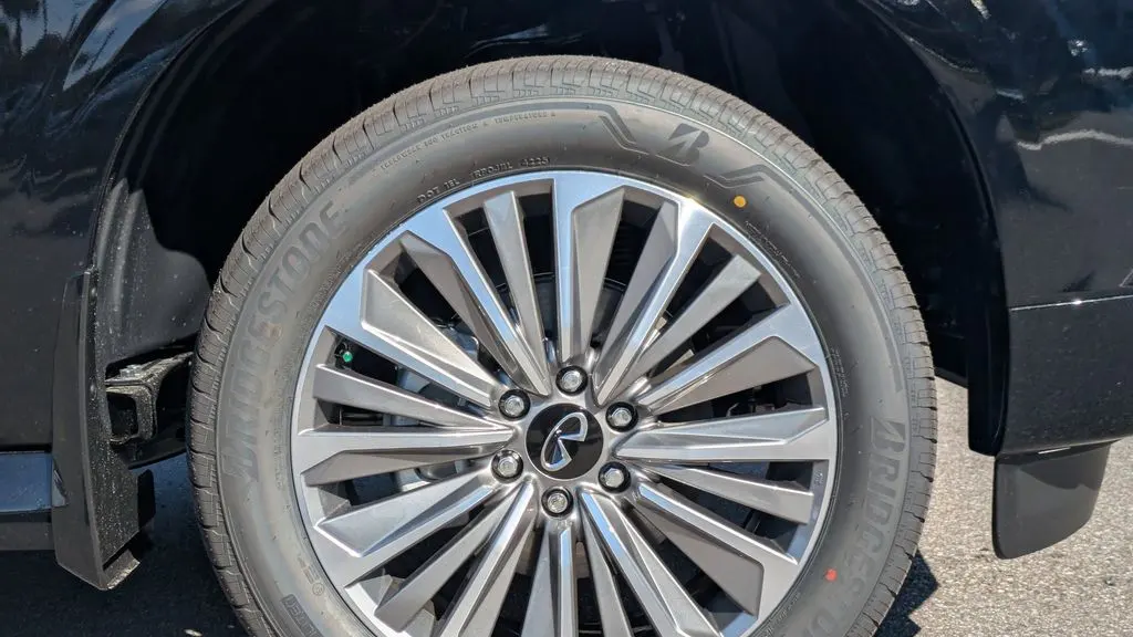 2026 INFINITI QX80 Luxe