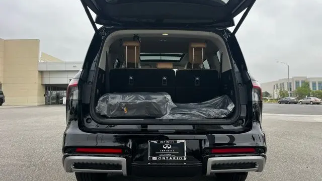 2026 INFINITI QX80 Luxe