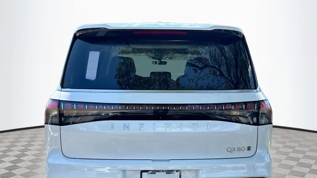 2026 INFINITI QX80 Luxe
