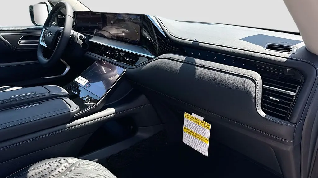 2026 INFINITI QX80 Luxe