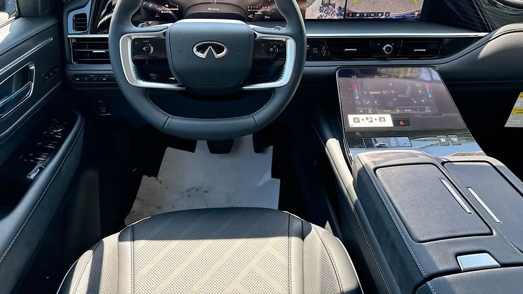 2026 INFINITI QX80 Luxe