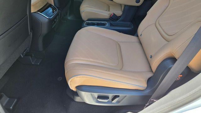 2027 INFINITI QX80 Luxe