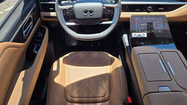 2027 INFINITI QX80 Luxe
