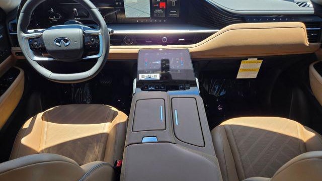 2027 INFINITI QX80 Luxe