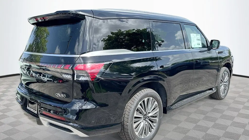 2027 INFINITI QX80 Luxe