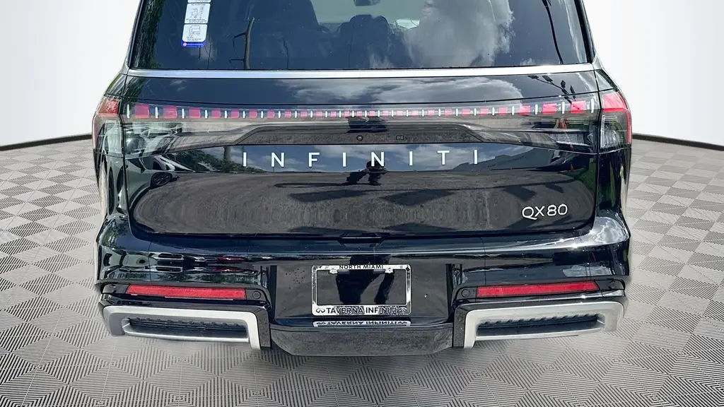 2027 INFINITI QX80 Luxe