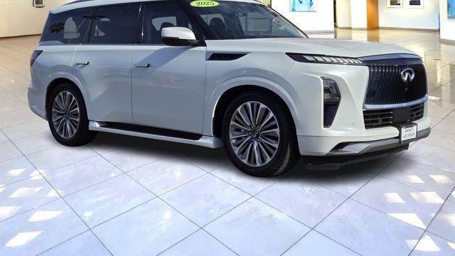 2025 INFINITI QX80 Luxe
