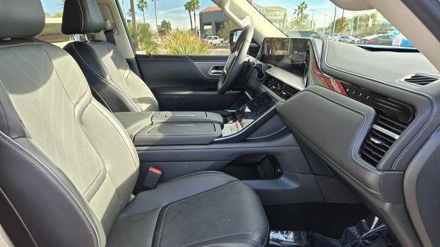 2025 INFINITI QX80 Luxe