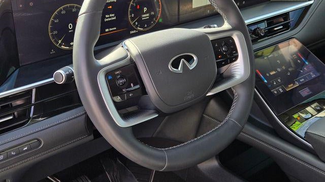 2025 INFINITI QX80 Luxe