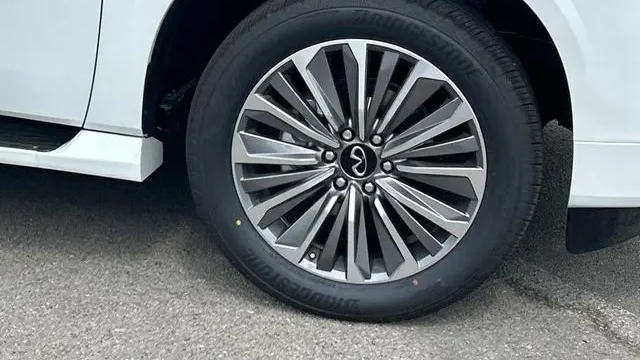 2026 INFINITI QX80 Luxe