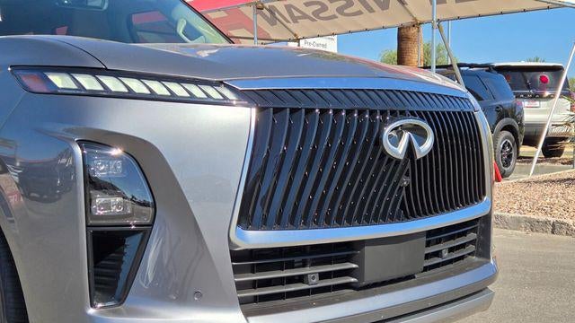 2027 INFINITI QX80 Luxe