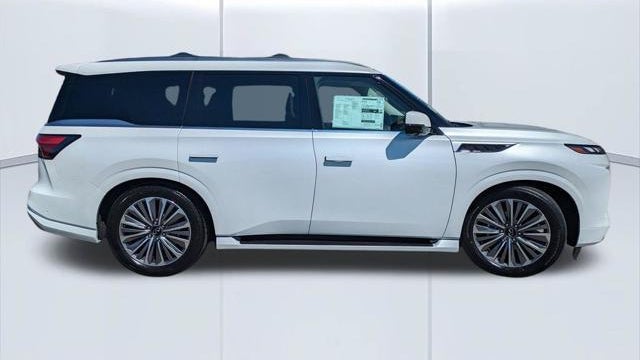 2027 INFINITI QX80 Luxe