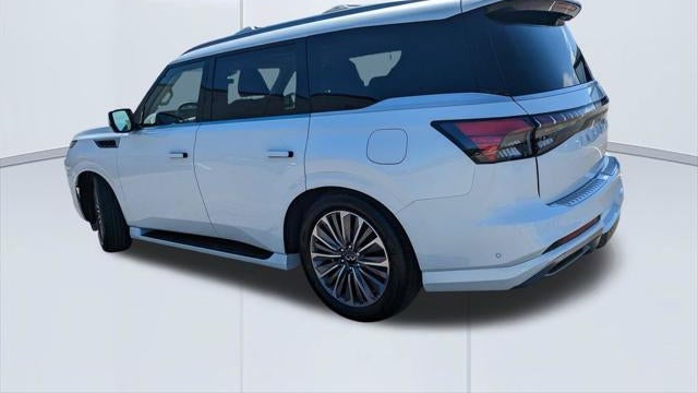 2027 INFINITI QX80 Luxe