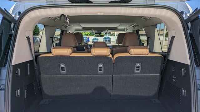 2027 INFINITI QX80 Luxe