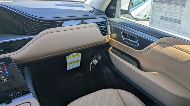 2027 INFINITI QX80 Luxe