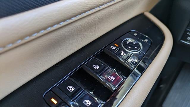2027 INFINITI QX80 Luxe