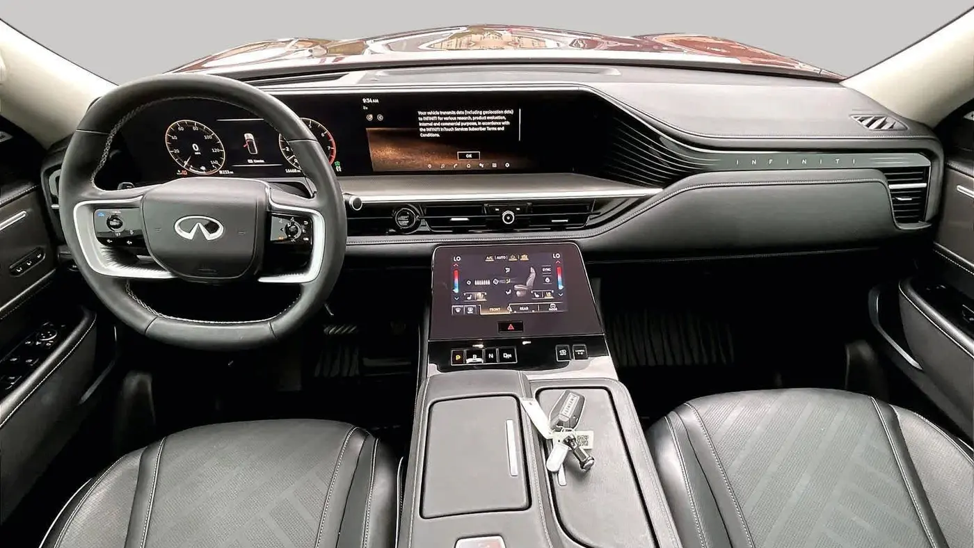 2025 INFINITI QX80 Luxe