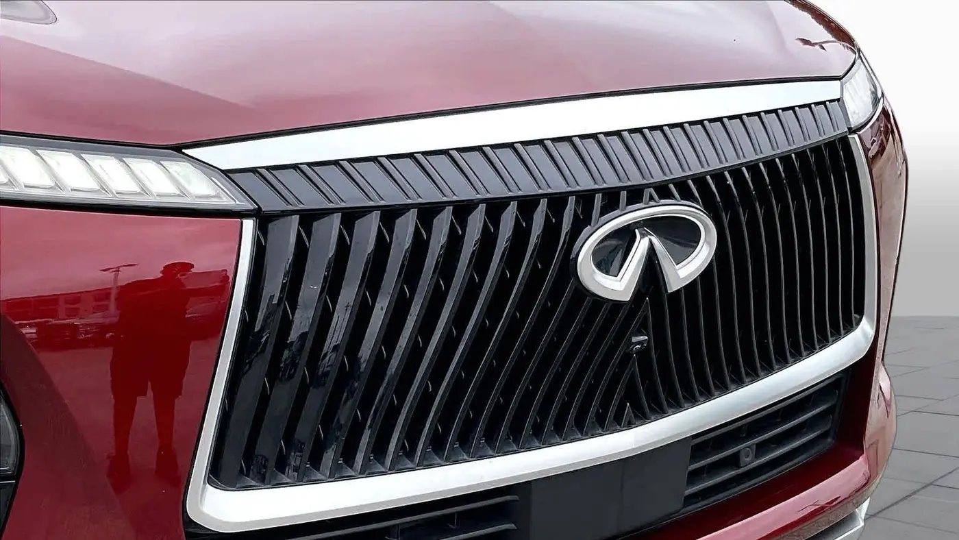 2025 INFINITI QX80 Luxe