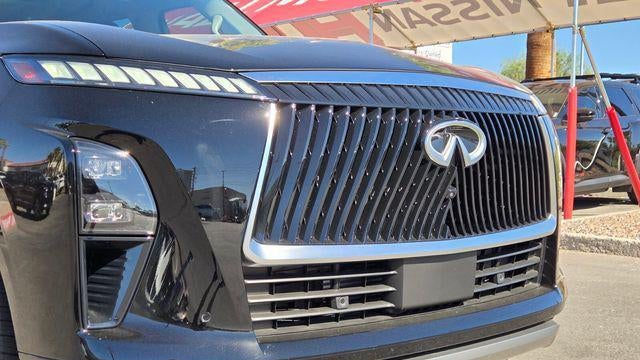 2027 INFINITI QX80 Luxe
