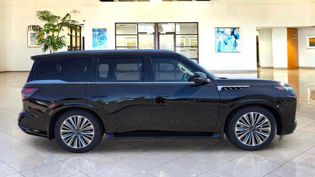 2027 INFINITI QX80 Luxe