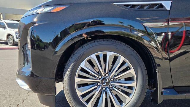 2027 INFINITI QX80 Luxe