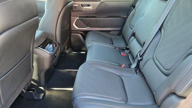 2027 INFINITI QX80 Luxe