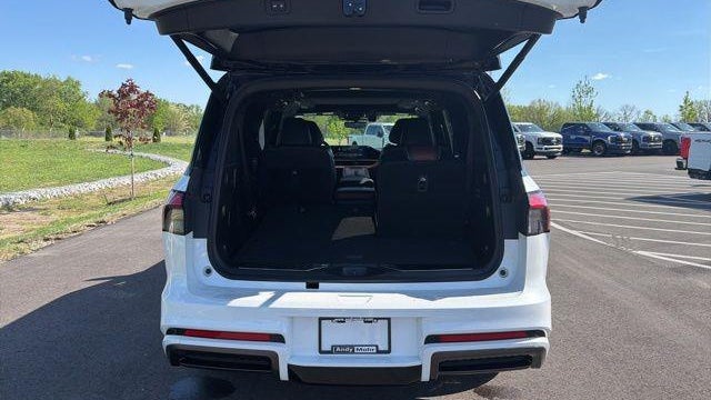 2025 INFINITI QX80 Autograph