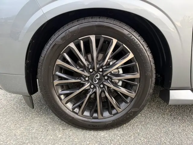 2025 INFINITI QX80 - $83,995