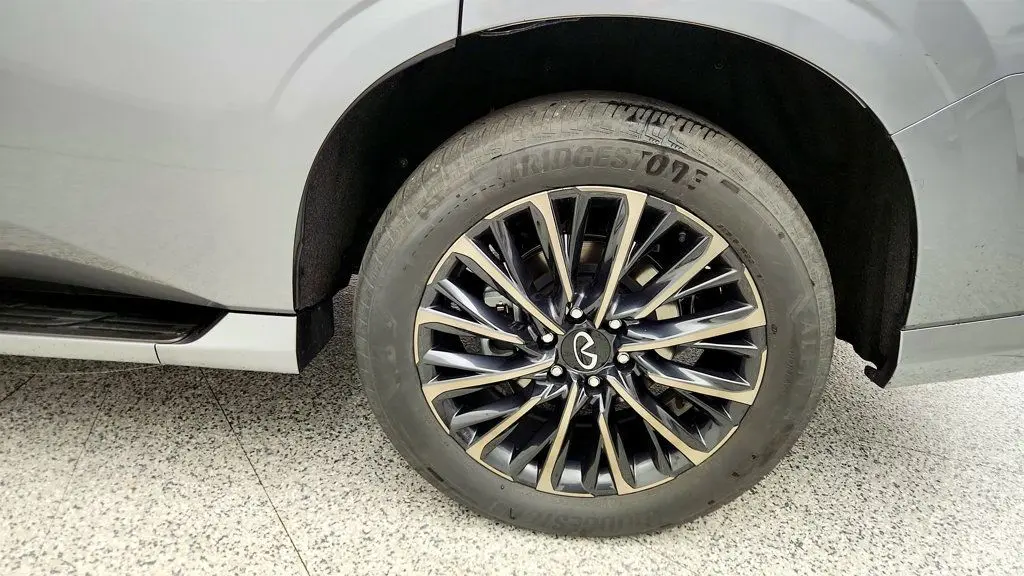 2025 INFINITI QX80 Autograph