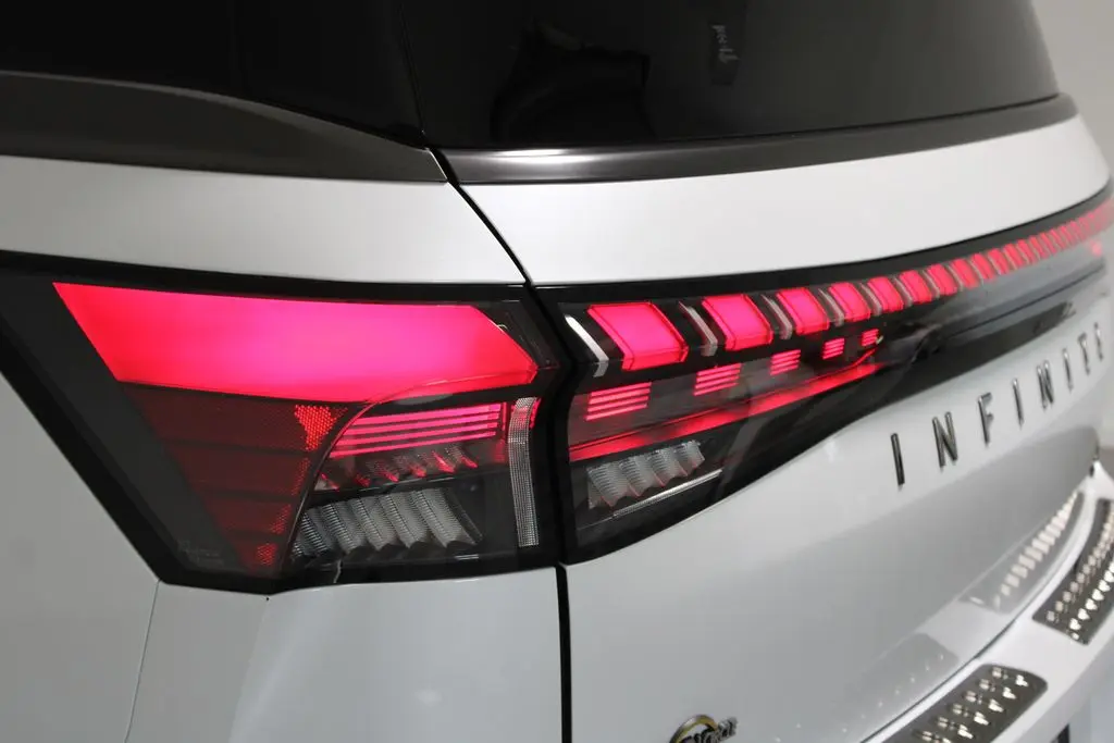 2026 INFINITI QX80 - $91,158