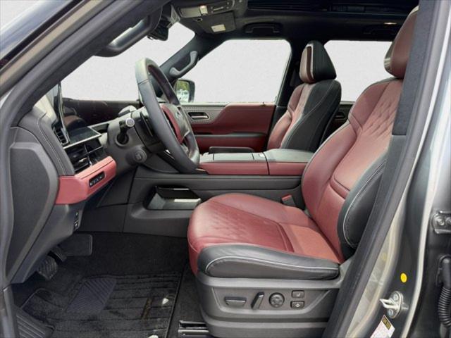 2025 INFINITI QX80 - $84,995