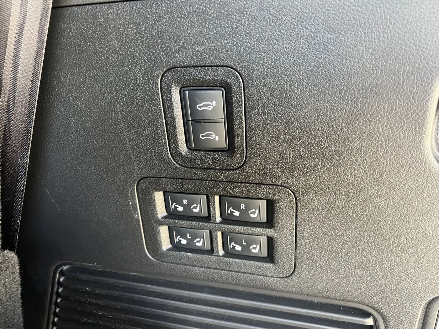 2025 INFINITI QX80 - $71,999