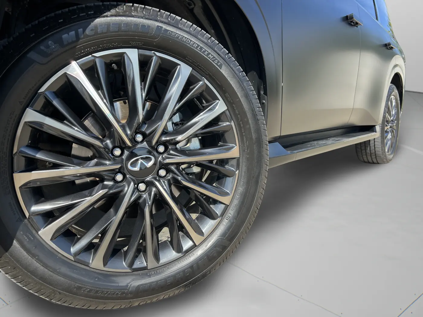 2025 INFINITI QX80 - $71,999