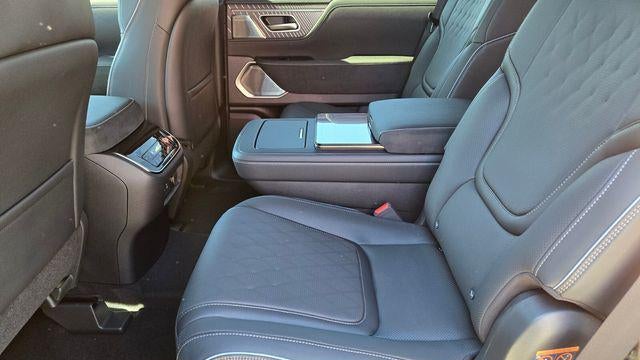 2027 INFINITI QX80 Autograph