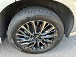 2025 QX80 Thumbnail 11