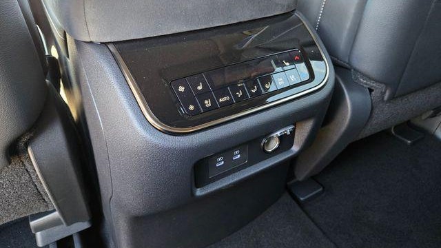 2027 INFINITI QX80 Sport