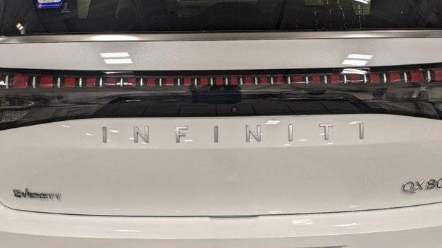2025 INFINITI QX80 Sensory