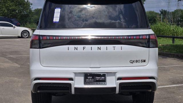 2026 INFINITI QX80 Sport